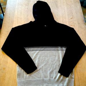 Lightweight hooded sweater